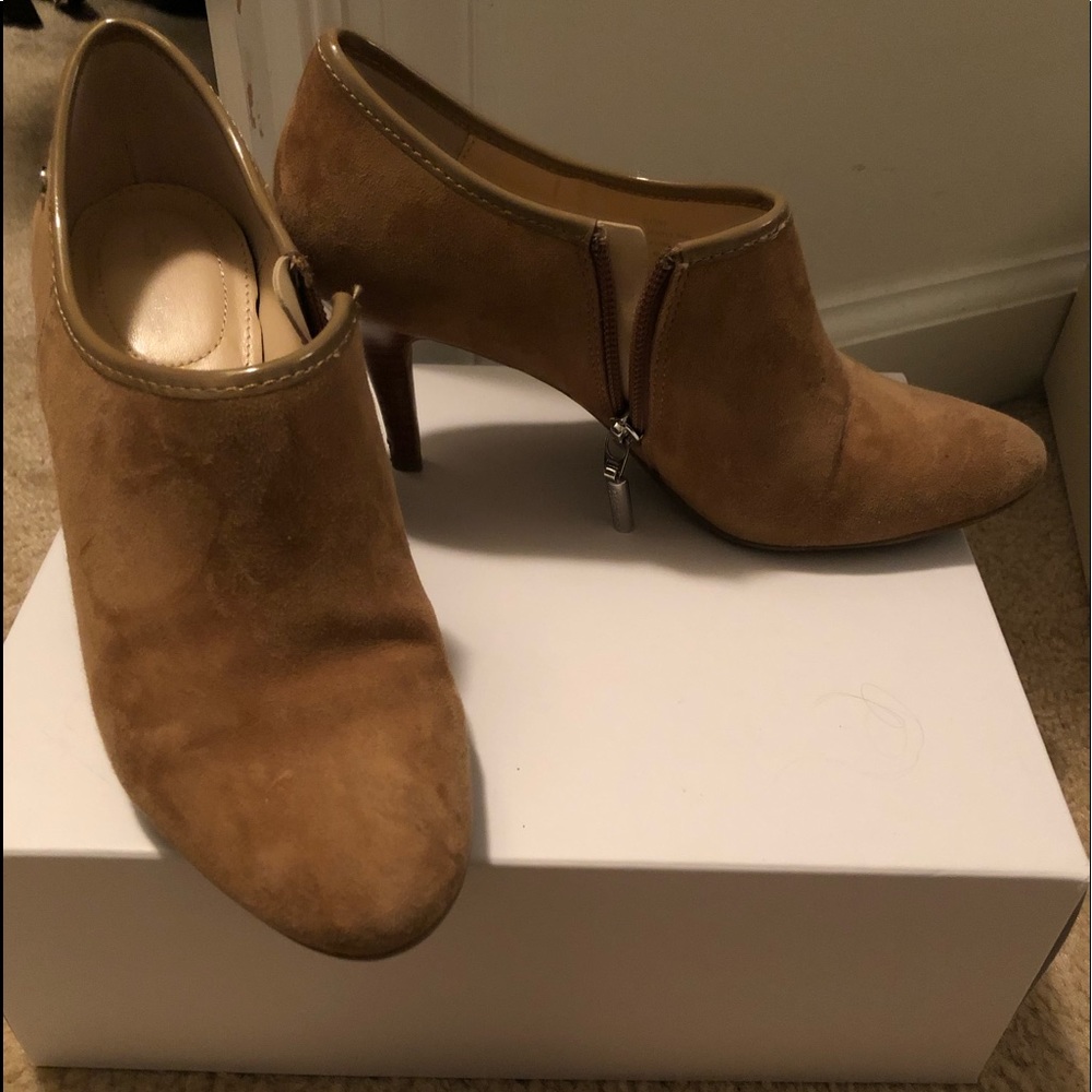 2 inch Calvin Klein shoes